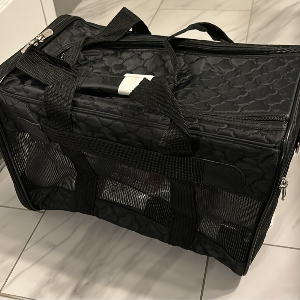 Small Premium Dog Carrier - Picture 4 of 7